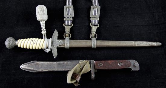 A Third Reich second pattern Luftwaffe officers dagger & bayonet